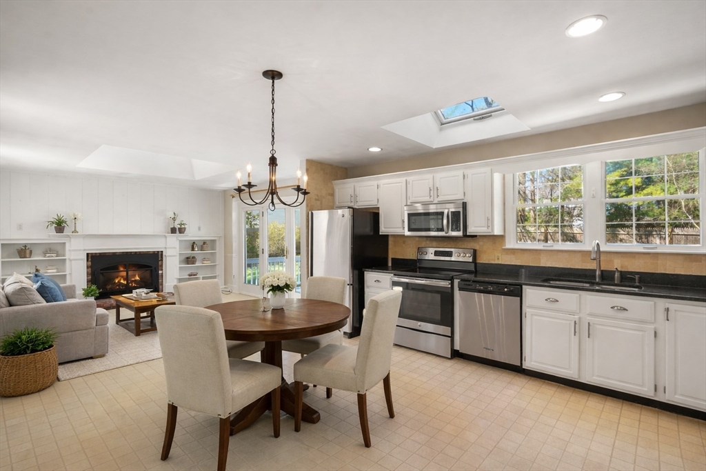 492 Delano Road Marion, MA 02738 - Photo 6 of 38