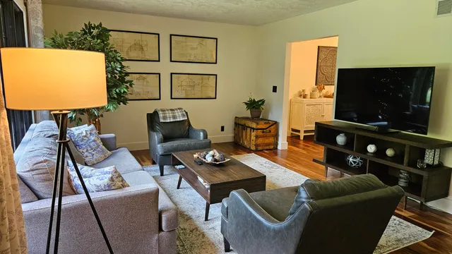 $520,000 | 6396 Rs Avenue East, Scotts, MI 49088