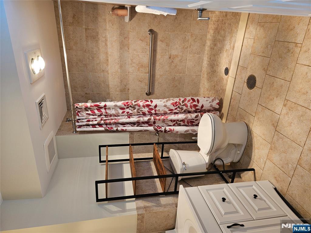 415 Fifth Avenue River Edge, NJ 07661 - Photo 3 of 5