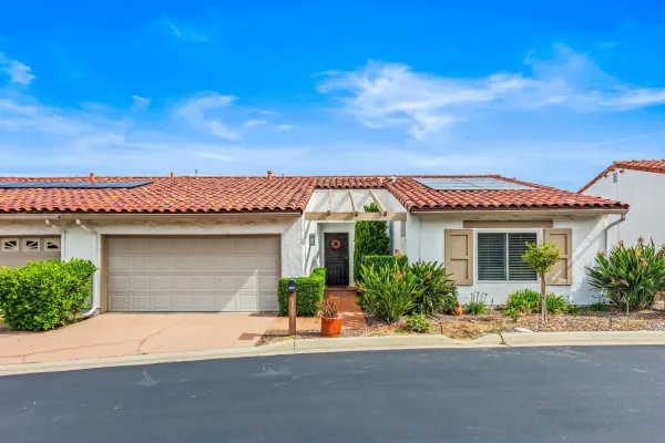 $749,000 | 1364 Miraflores Glen, Escondido, CA 92026