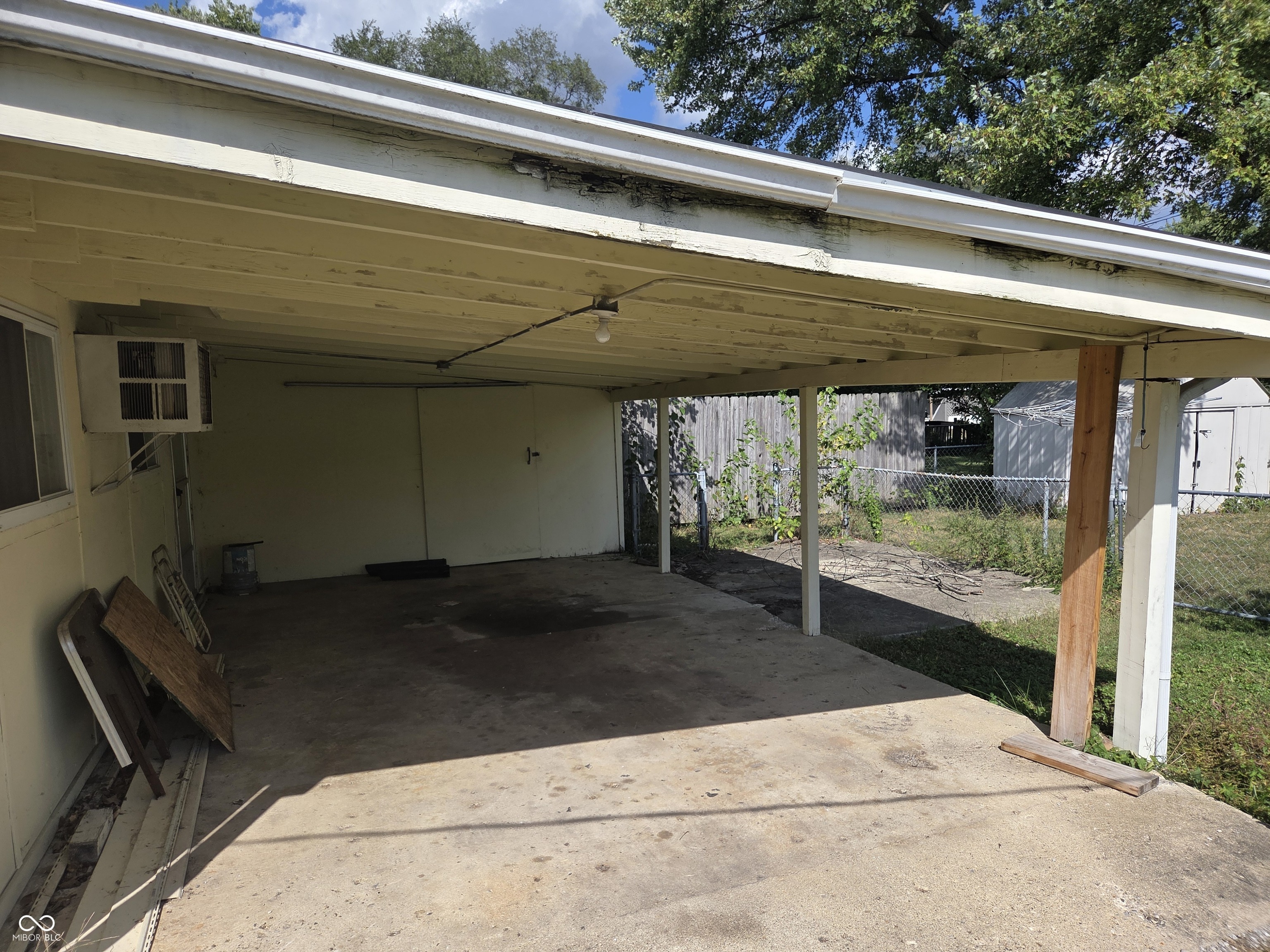 41 North Ross Street Columbus, IN 47201 - Photo 8 of 9