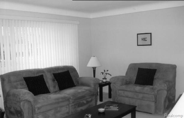 24695 Ridgecroft Avenue Eastpointe, MI 48021 - Photo 2 of 12 Living Room