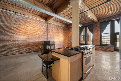$178,000 | 1015 Washington Avenue, Unit 206, St. Louis, MO 63101