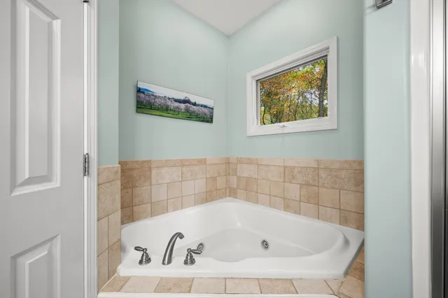 $725,000 | 1560 Stonecreek Drive, Niles, MI 49120