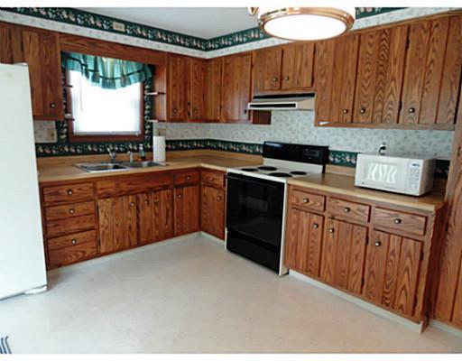 182 Garber Road Washington, PA 15301 - Photo 6 of 18 Kitchen.