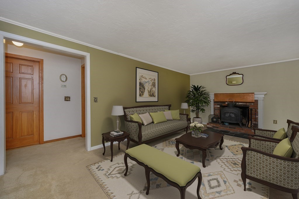 212 Lower Gore Road Webster, MA 01570 - Photo 3 of 36