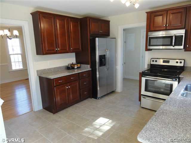 442 Walton Park Road Midlothian, VA 23114 - Photo 2 of 4 Kitchen