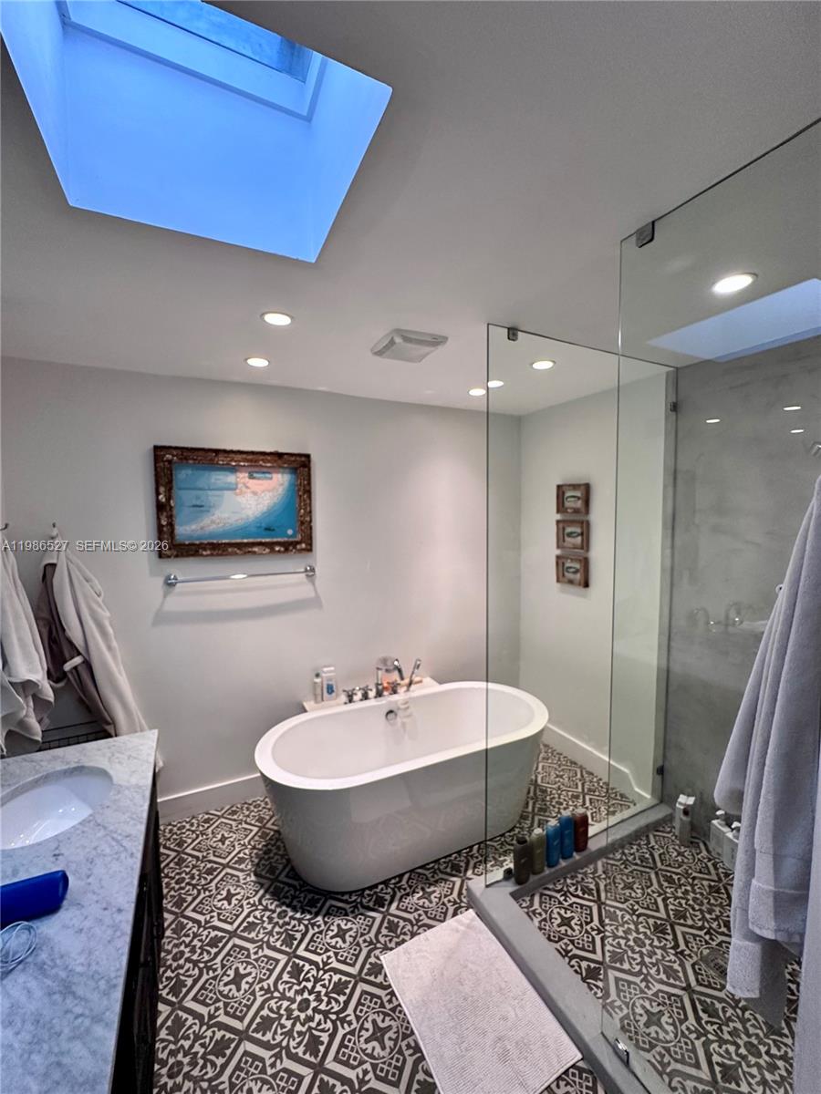 166 Harbor Drive, Unit 6B Key Biscayne, FL 33149 - Photo 19 of 32