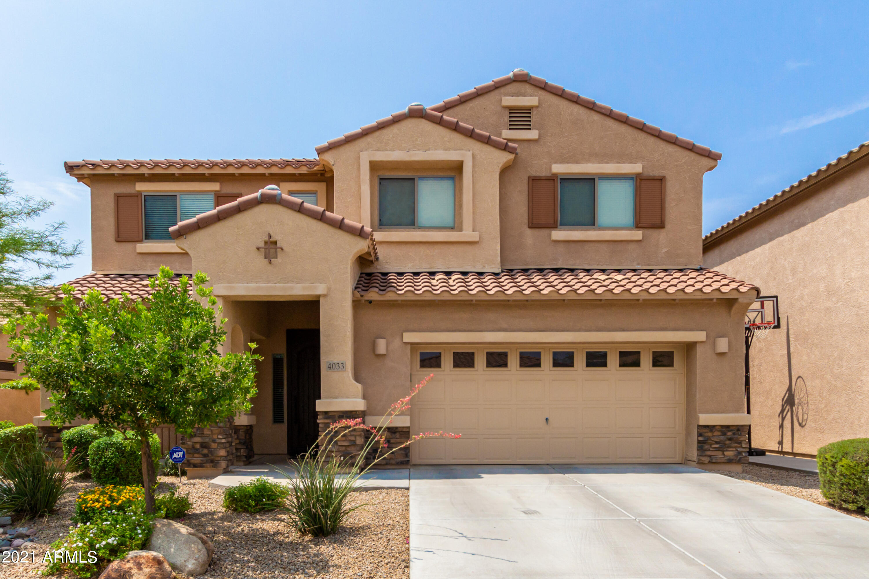 4033 East Hashknife Road Phoenix, AZ 85050 - Photo 1 of 40 01 - Hashknife