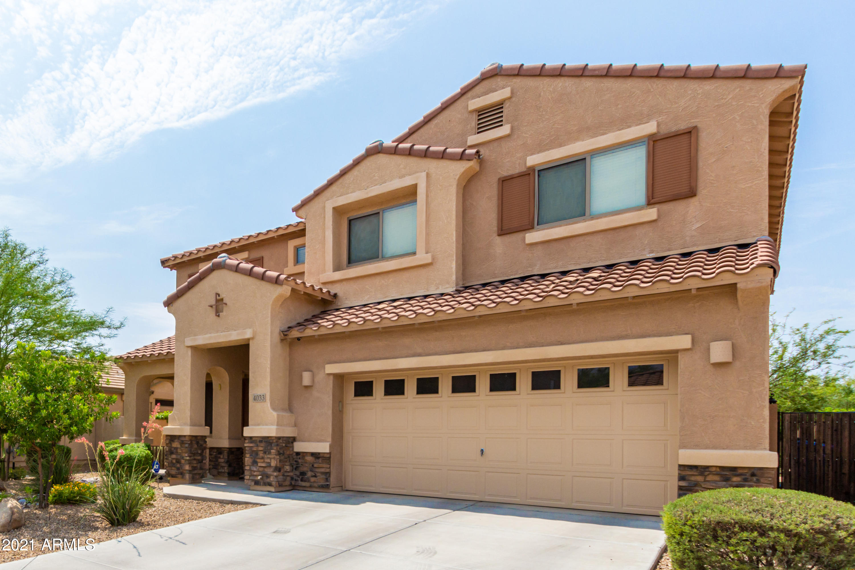 4033 East Hashknife Road Phoenix, AZ 85050 - Photo 2 of 40 02 - Hashknife