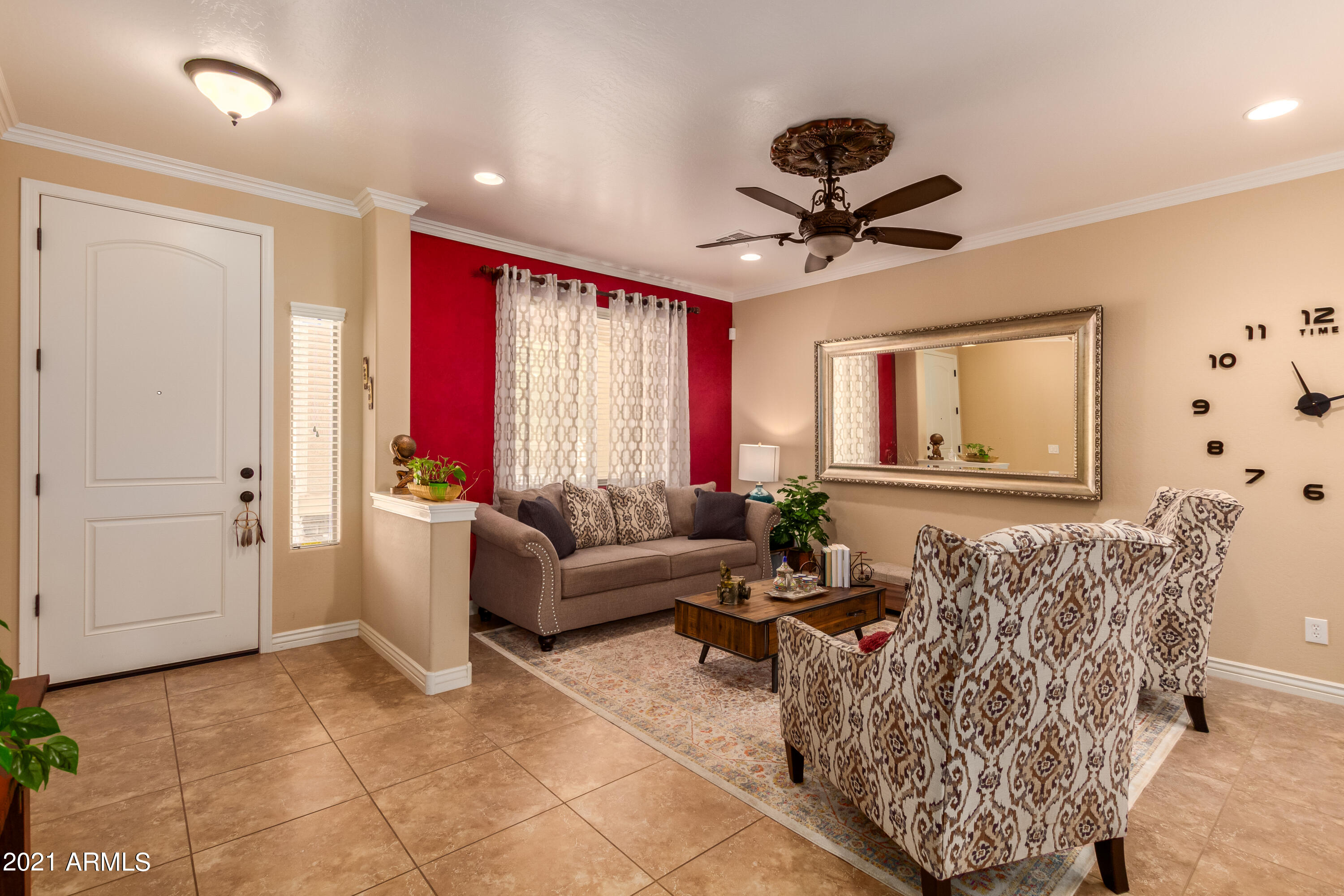 4033 East Hashknife Road Phoenix, AZ 85050 - Photo 4 of 40 04 - Hashknife
