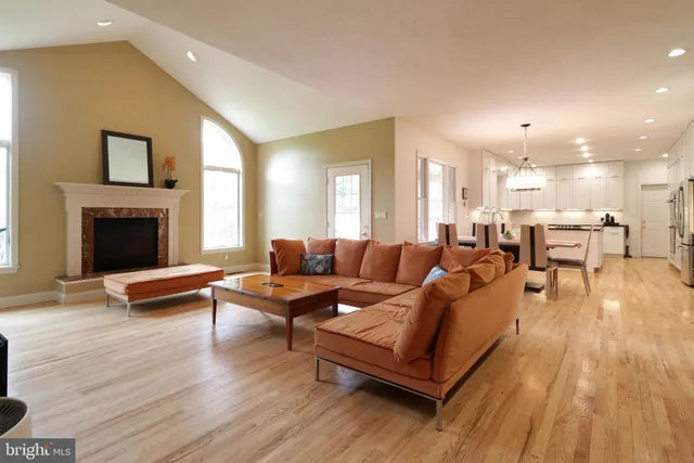 a view of a workspace with furniture