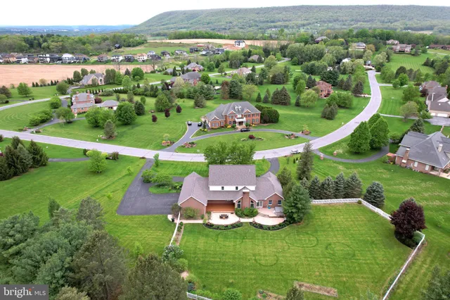 $905,500 | 130 Aspen Drive, Boalsburg, PA 16827