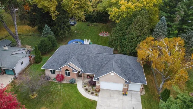 $699,900 | 5494 Sunset Trail, Waunakee, WI 53597