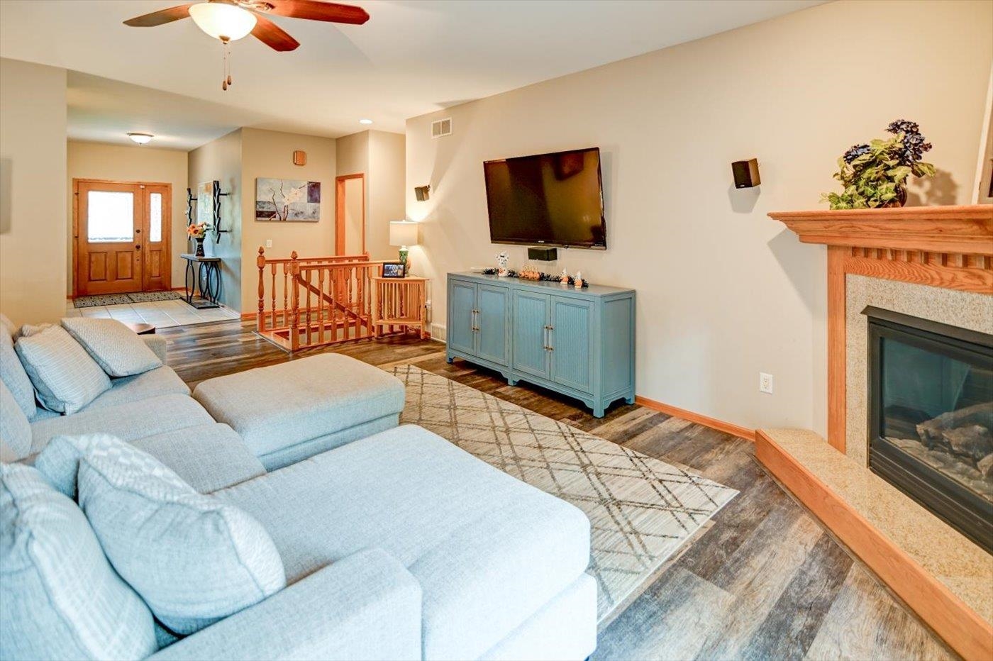 5494 Sunset Trail Waunakee, WI 53597 - Photo 18 of 57