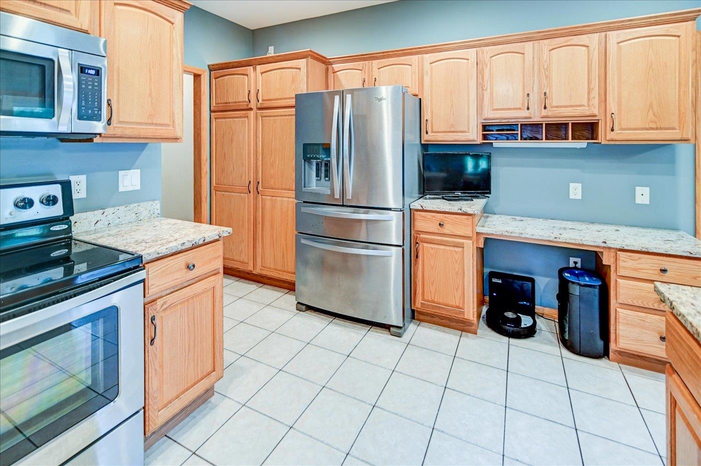 5494 Sunset Trail Waunakee, WI 53597 - Photo 20 of 57