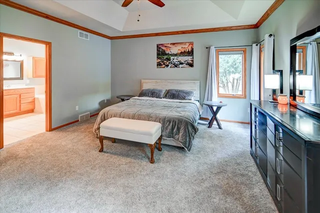 $699,900 | 5494 Sunset Trail, Waunakee, WI 53597