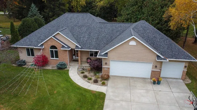$675,000 | 5494 Sunset Trail, Waunakee, WI 53597
