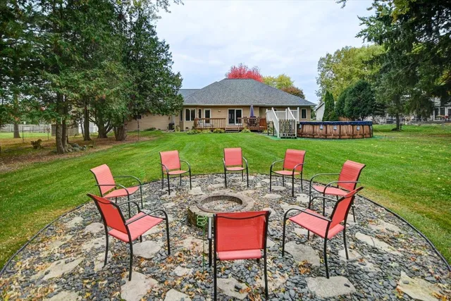 $699,900 | 5494 Sunset Trail, Waunakee, WI 53597