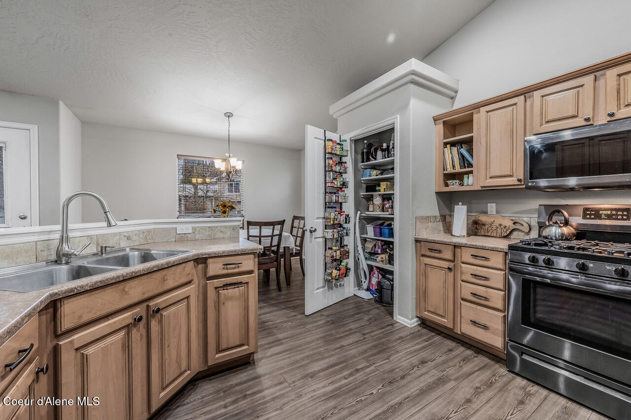 9499 North Macie Loop Hayden, ID 83835 - Photo 14 of 33 --14.jpg-FULL