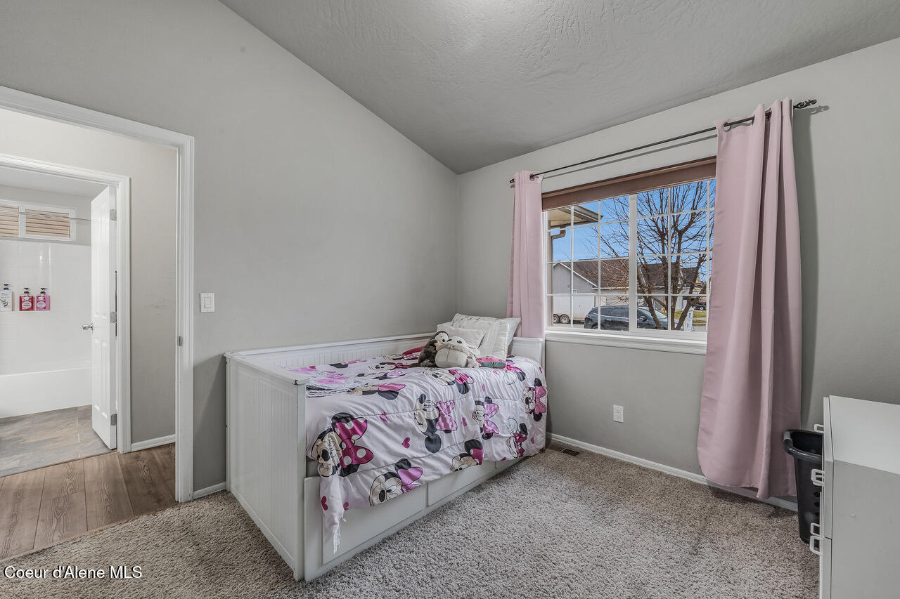 9499 North Macie Loop Hayden, ID 83835 - Photo 21 of 33 --21.jpg-FULL