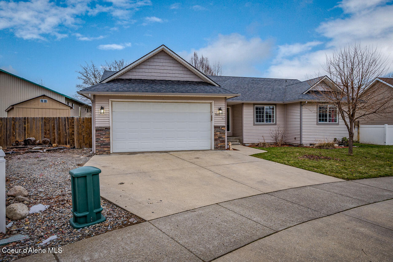 9499 North Macie Loop Hayden, ID 83835 - Photo 3 of 33 --3.jpg-FULL