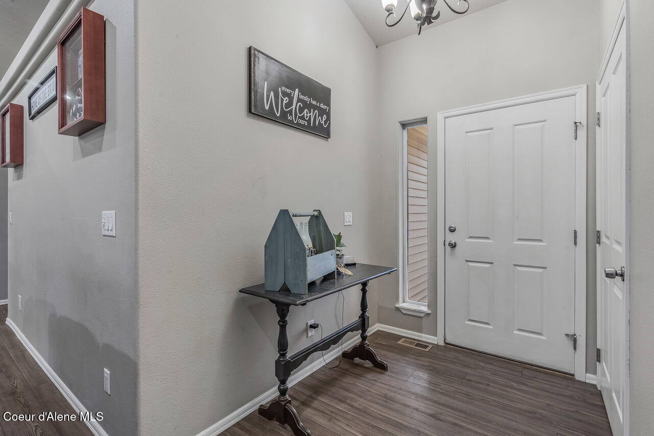 9499 North Macie Loop Hayden, ID 83835 - Photo 5 of 33 --5.jpg-FULL