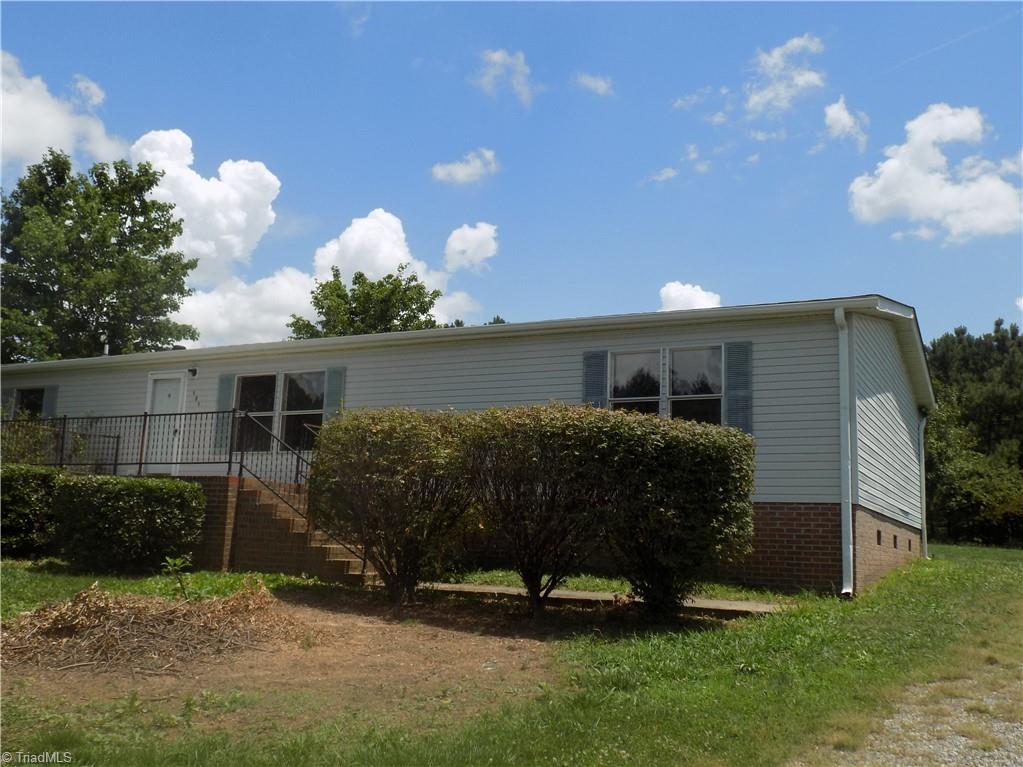 181 Christopher Road Stokesdale, NC 27357 - Photo 3 of 17 Gallery Image 3