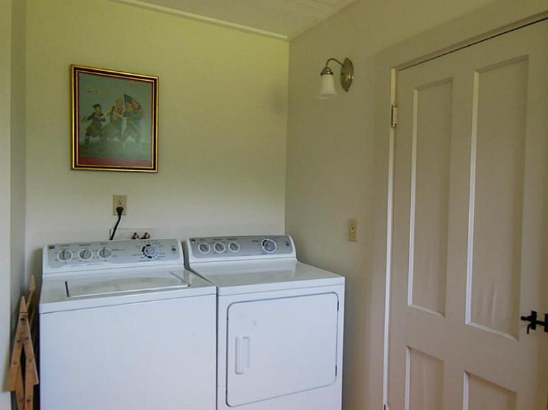 293 Genthner Road Waldoboro, ME 04572 - Photo 16 of 30 Laundry Room/Area. Laundroffice