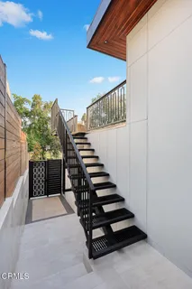$2,499,000 | 10747 Valleyheart Drive, Studio City, CA 91604