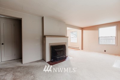 3632 Southeast 6th Street Renton, WA 98058 - Photo 7 of 10
