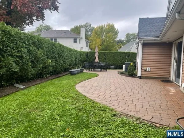$5,300 | 50 Knollwood Drive, Paramus, NJ 07652