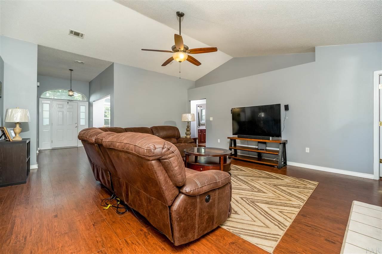 6674 Da Lisa Road Milton, FL 32583 - Photo 10 of 42 Gallery Image 10