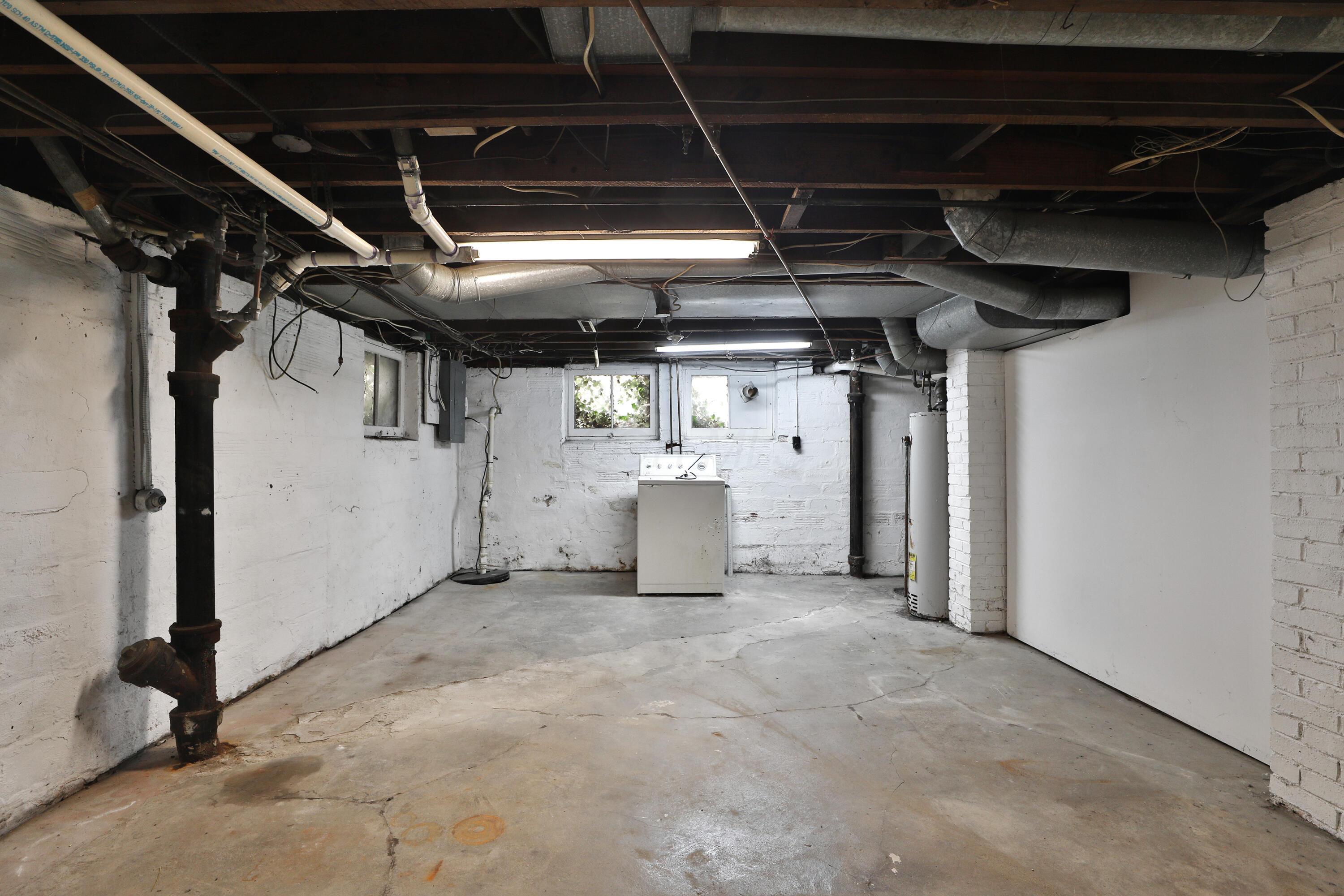 52 Blenheim Road Columbus, OH 43214 - Photo 37 of 42 Basement