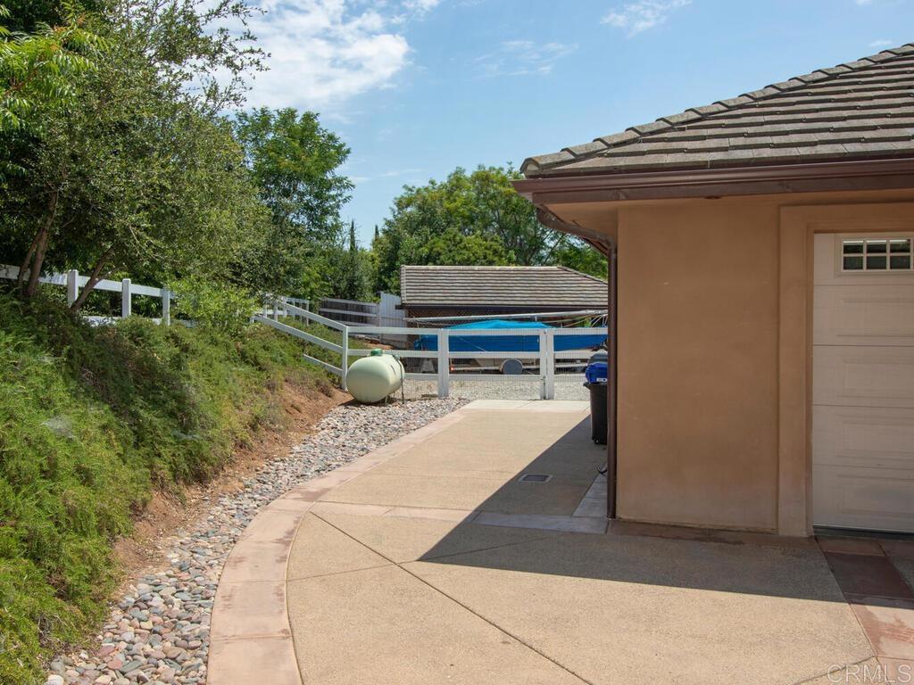 1845 Acacia Lane Fallbrook, CA 92028 - Photo 52 of 54 a backyard of a house with trees
