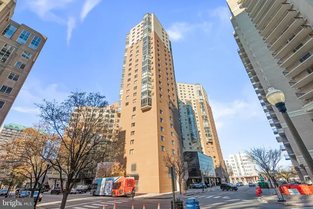 $2,450 | 900 North Stafford Street, Unit 1410, Arlington, VA 22203