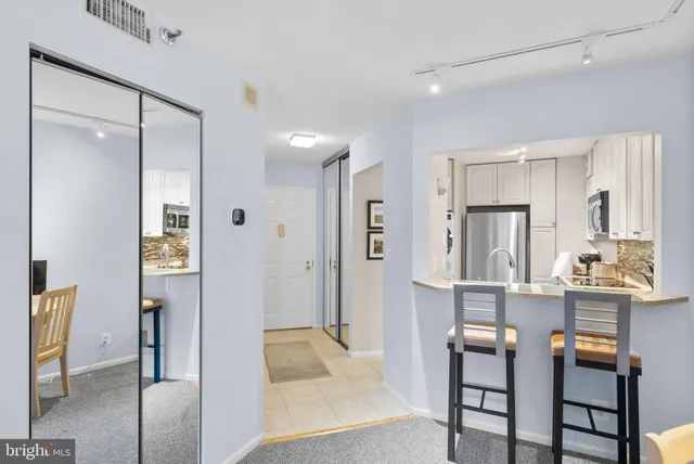 $2,450 | 900 North Stafford Street, Unit 1410, Arlington, VA 22203