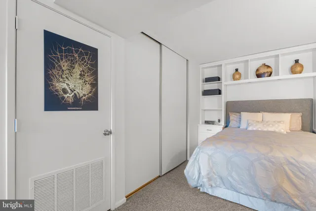 $2,450 | 900 North Stafford Street, Unit 1410, Arlington, VA 22203