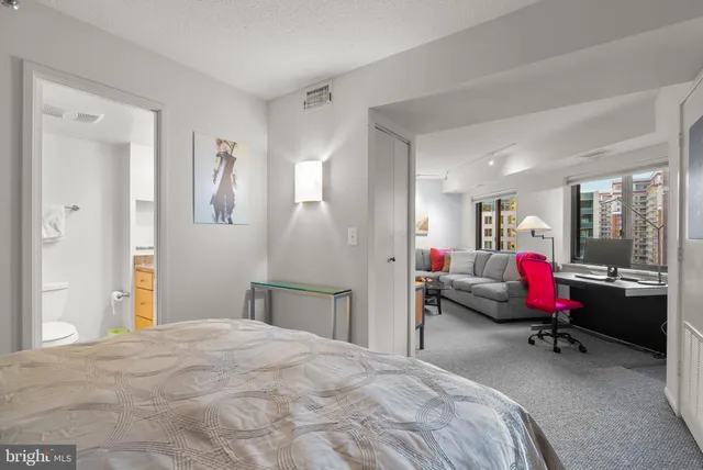 $2,450 | 900 North Stafford Street, Unit 1410, Arlington, VA 22203