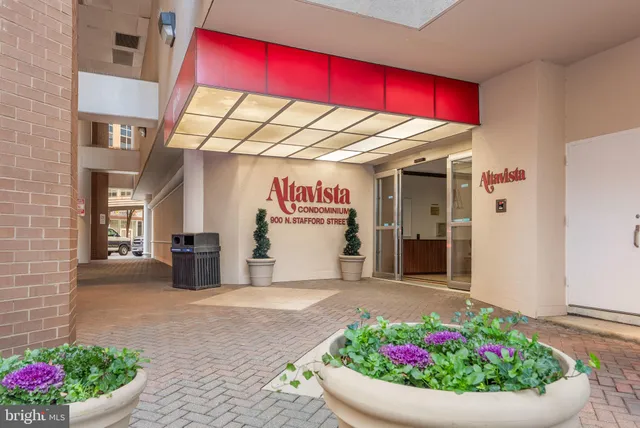 $2,450 | 900 North Stafford Street, Unit 1410, Arlington, VA 22203