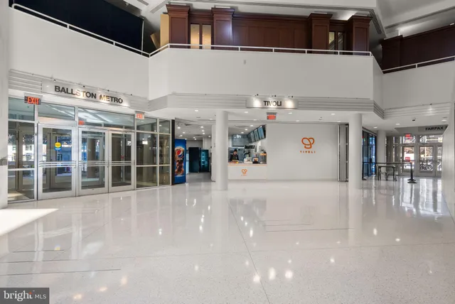 $2,450 | 900 North Stafford Street, Unit 1410, Arlington, VA 22203