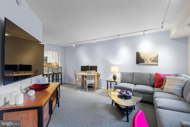 $2,450 | 900 North Stafford Street, Unit 1410, Arlington, VA 22203