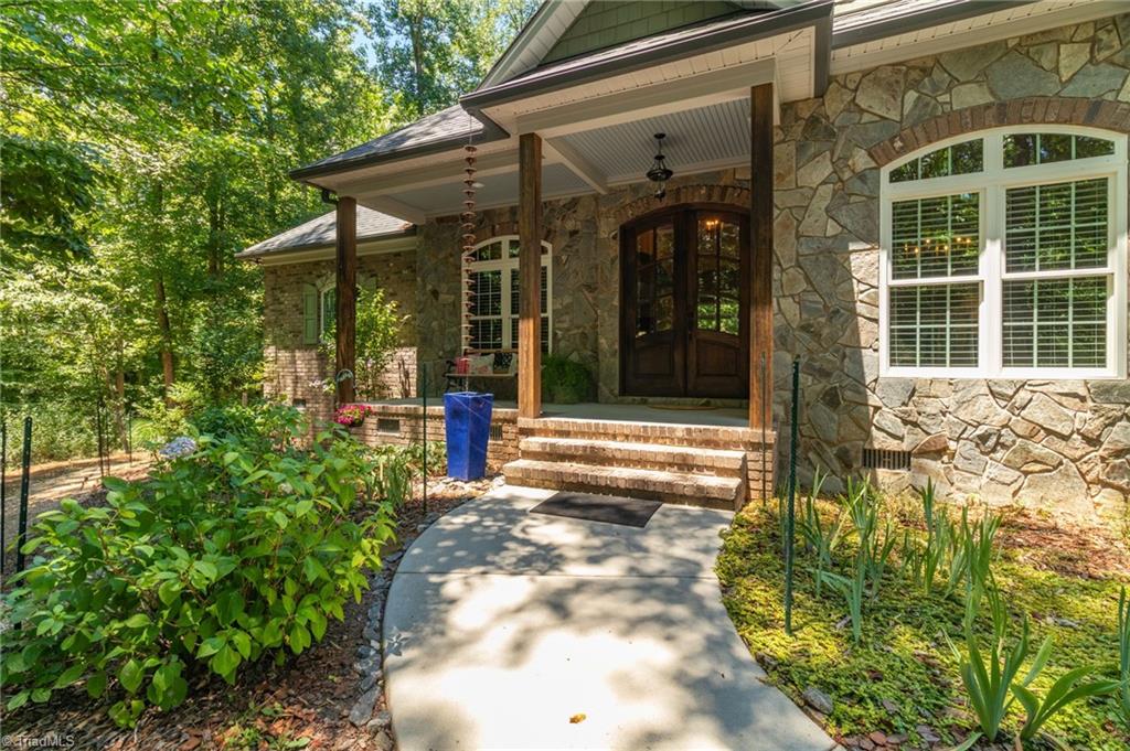 3108 Sandy Springs Road Greensboro, NC 27455 - Photo 2 of 50