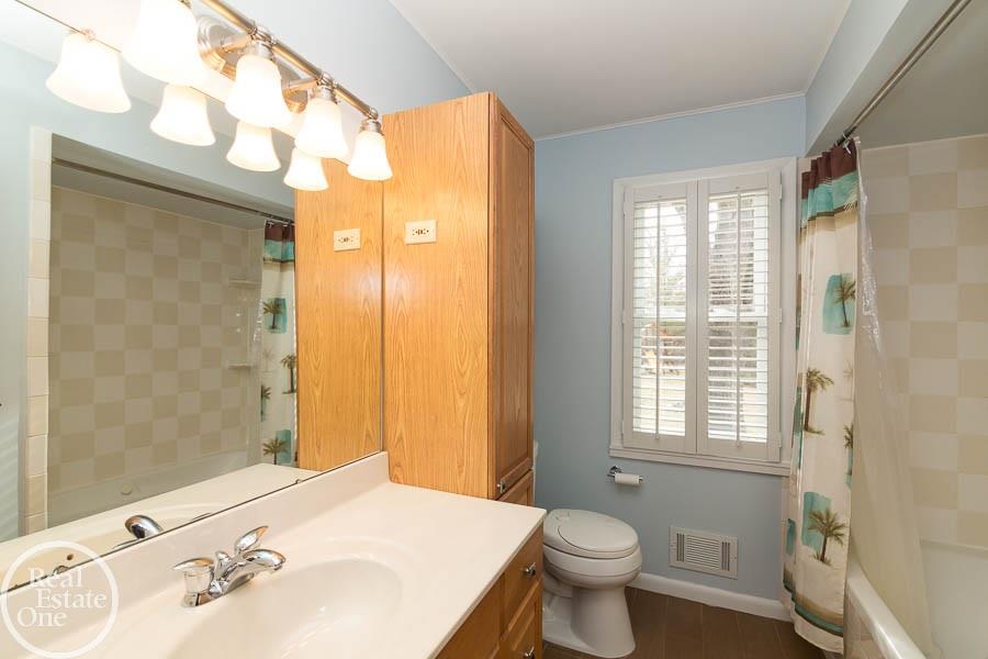 291 Maplehill Road Rochester Hills, MI 48306 - Photo 13 of 18