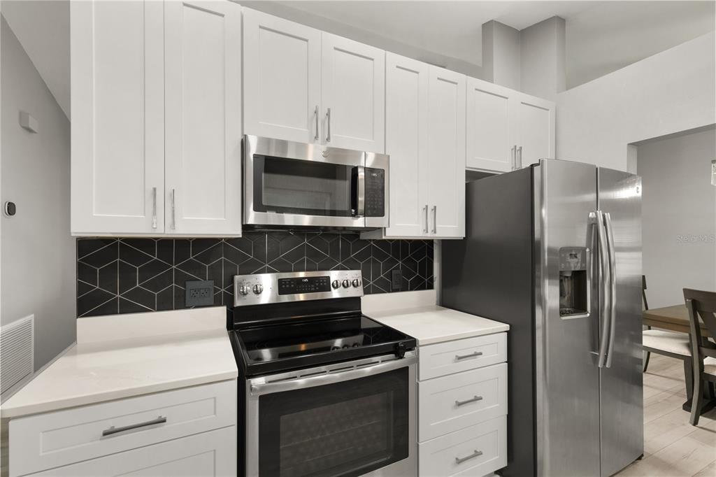 2161 Vance Road Deltona, FL 32738 - Photo 9 of 43 Kitchen