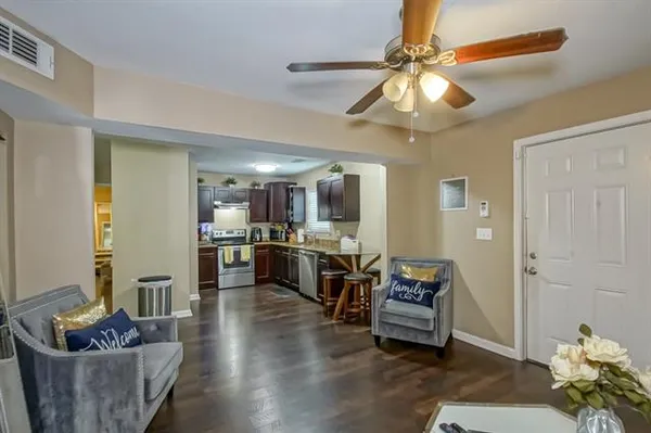 $1,800 | 6029 Marigny Street, New Orleans, LA 70122