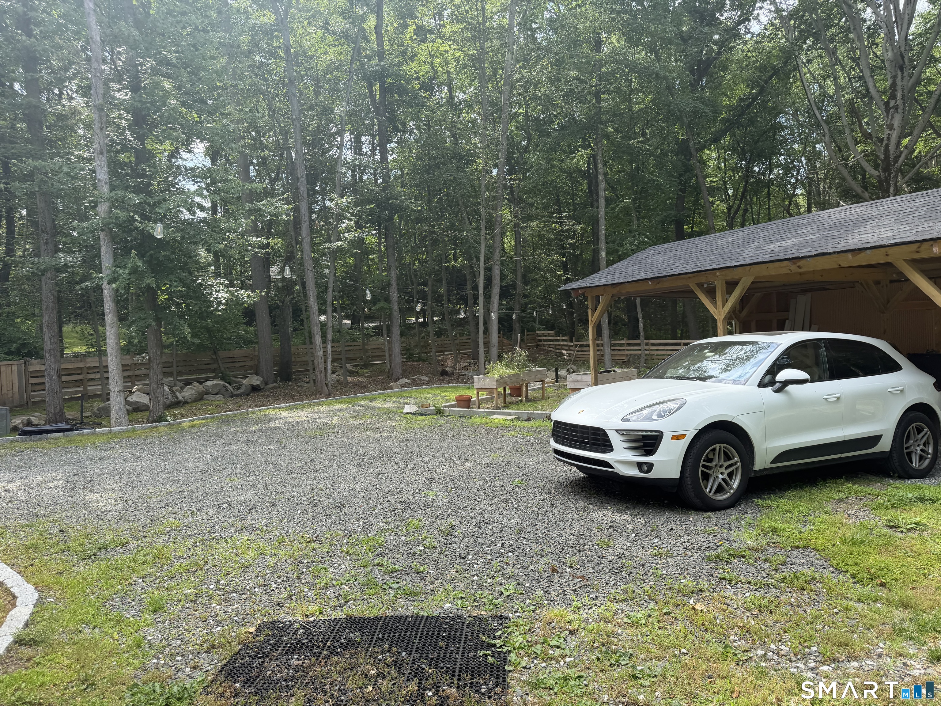 24 North Calvin Road Weston, CT 06883 - Photo 9 of 25
