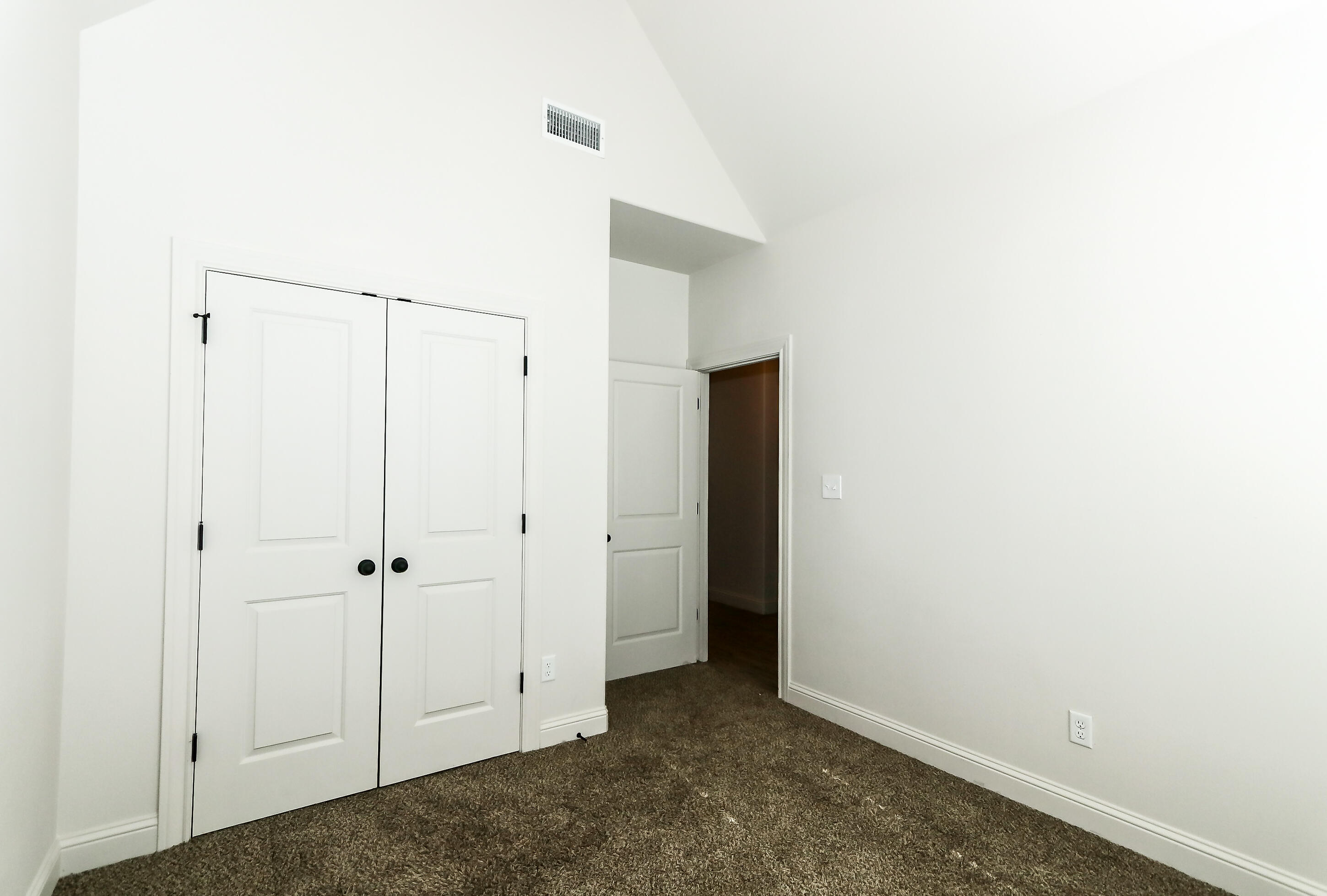 2510 112th Street, Unit B Lubbock, TX 79423 - Photo 27 of 28 a view of an empty room