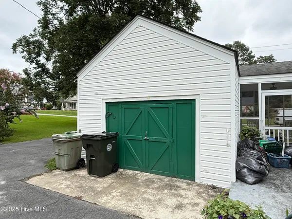 $239,900 | 617 North Church Street, Mount Olive, NC 28365