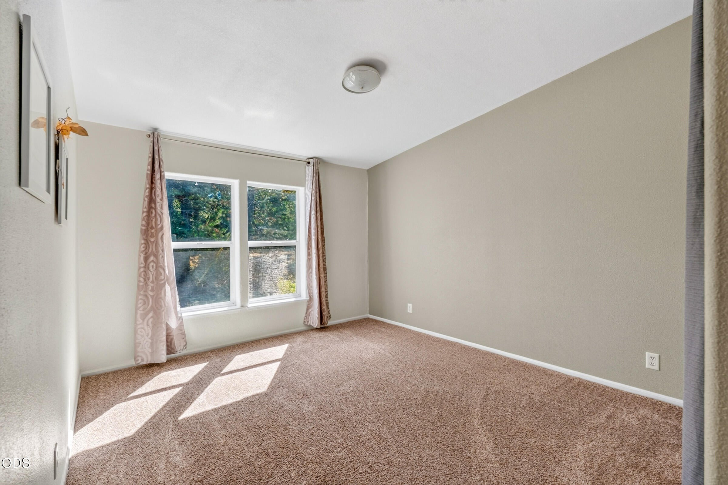 16888 Elsinore Road Bend, OR 97707 - Photo 12 of 26 Gallery Image 12